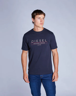 Duncan Tee | Salute