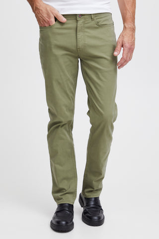 FQ1924 Paul 5 Pocket Chino Olivine