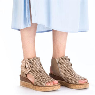 Rose Wedge Sandal | Marble Shell