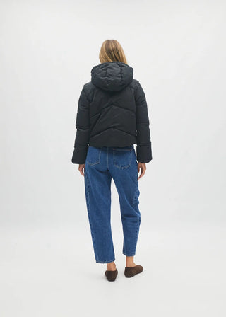 Roamer Jacket | Studio Black