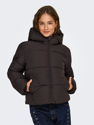 Juta Short Puffer Jacket | Chocolate Torte